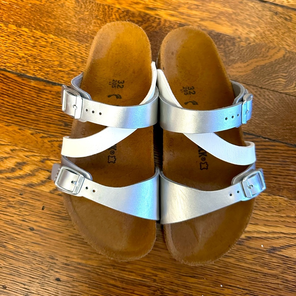 Birkenstock sandals for girls. Excellent condition